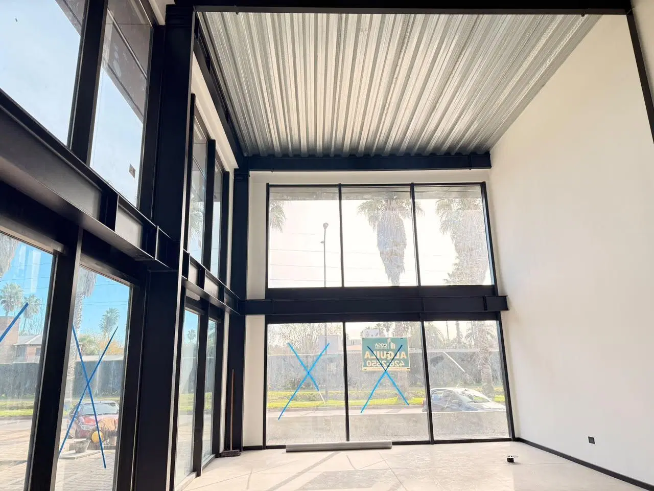 AV. FUERZA AEREA AL 3100 ALQUILER LOCAL COMERCIAL EN FUNES 5