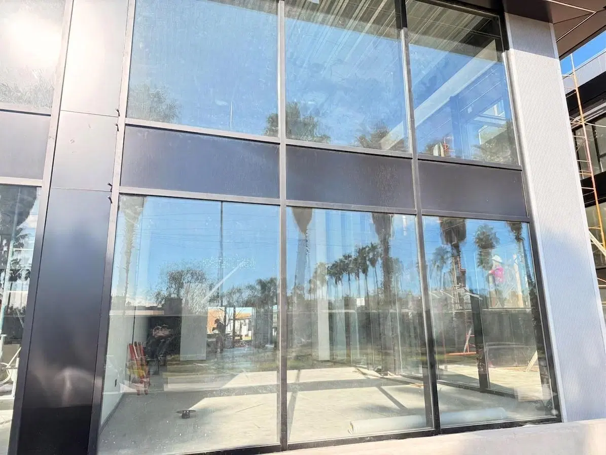 AV. FUERZA AEREA AL 3100 ALQUILER LOCAL COMERCIAL EN FUNES 2