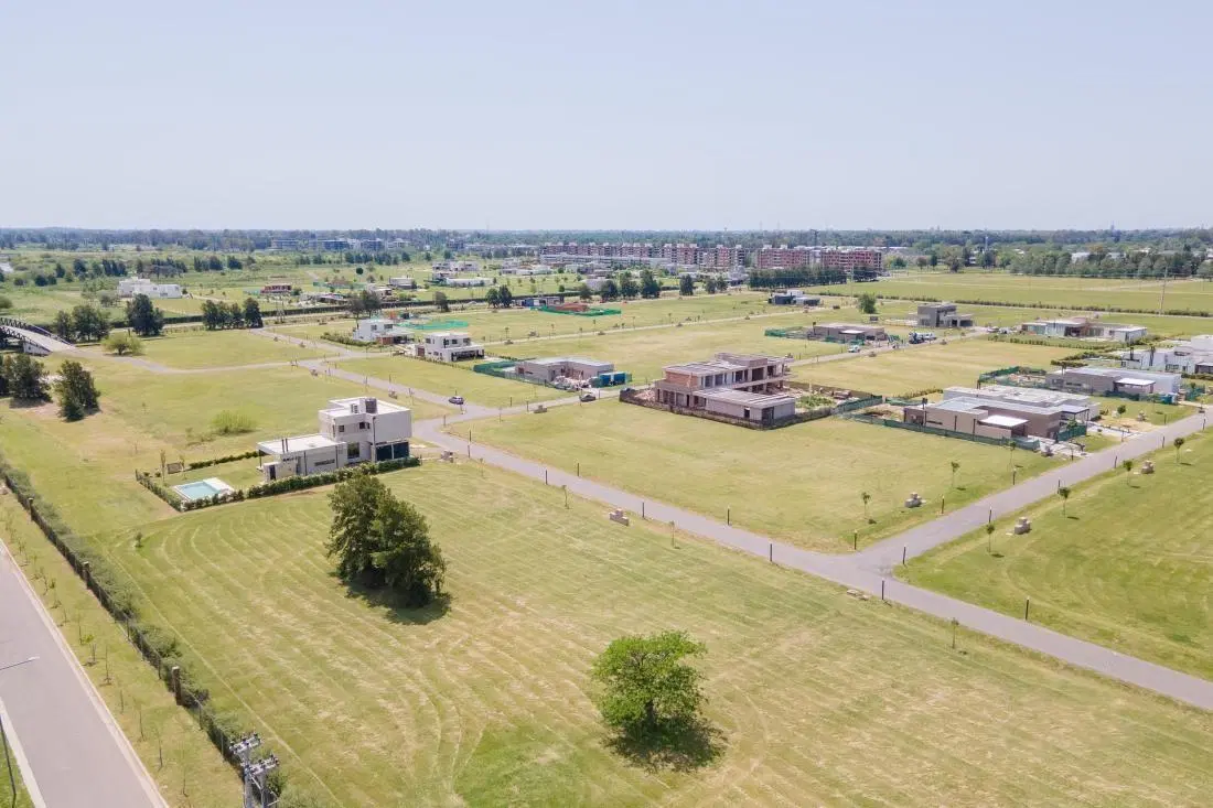 VENTA DE LOTES EN LOS PASOS DEL JOCKEY 4 FISHERTON - ROSARIO 2