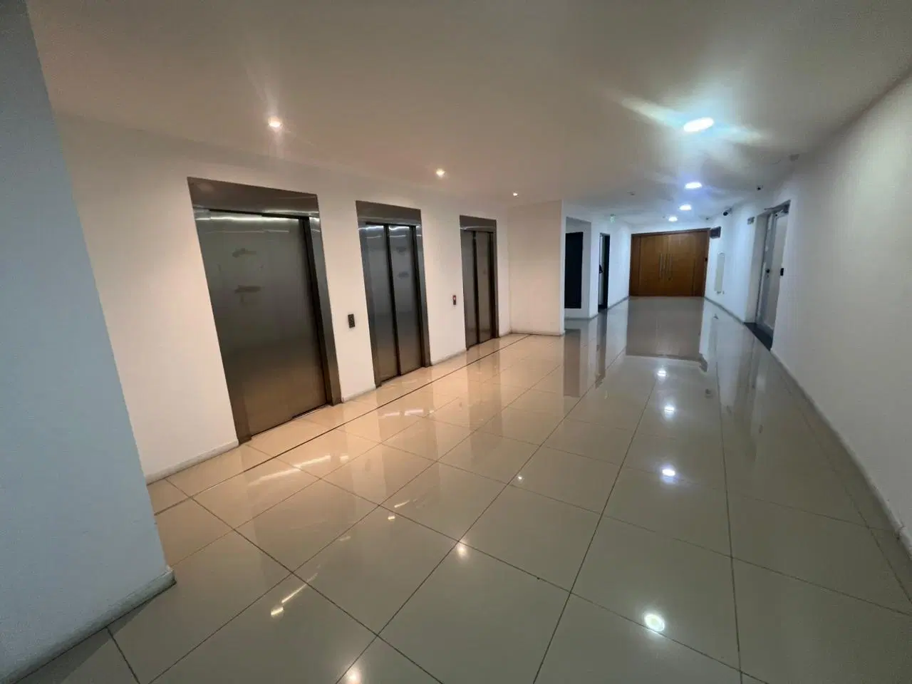 AV CANDIDO CARBALLO AL 100 CIUDAD RIBERA ALQUILER GRAN OFICINA EN ROSARIO PUERTO NORTE 5