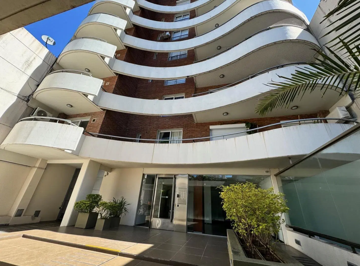 SALTA AL 1500 ALQUILER DEPARTAMENTO 1 DORMITORIO CON COCHERA EN ROSARIO BARRIO LOURDES 1