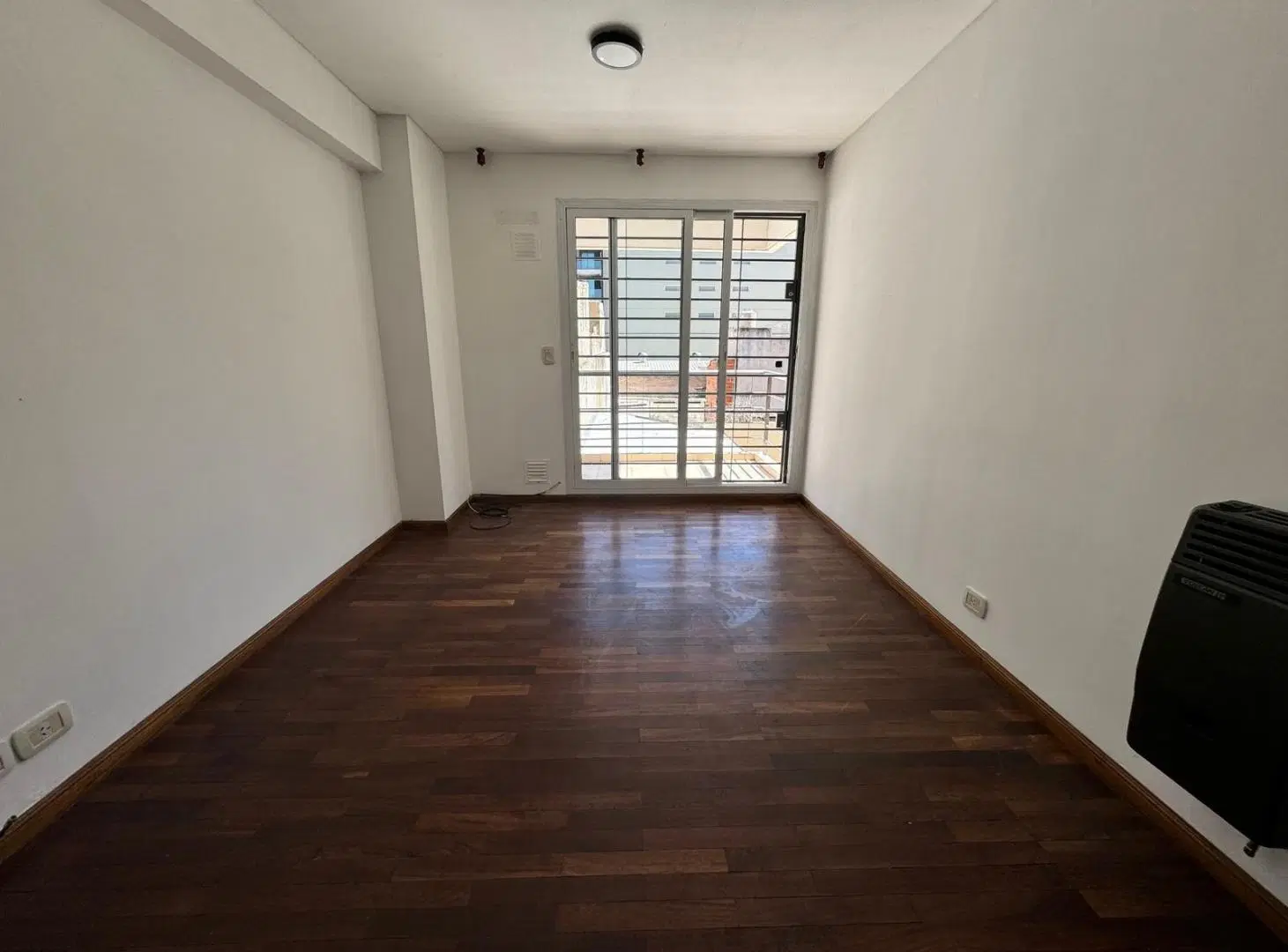SALTA AL 1500 ALQUILER DEPARTAMENTO 1 DORMITORIO CON COCHERA EN ROSARIO BARRIO LOURDES 3
