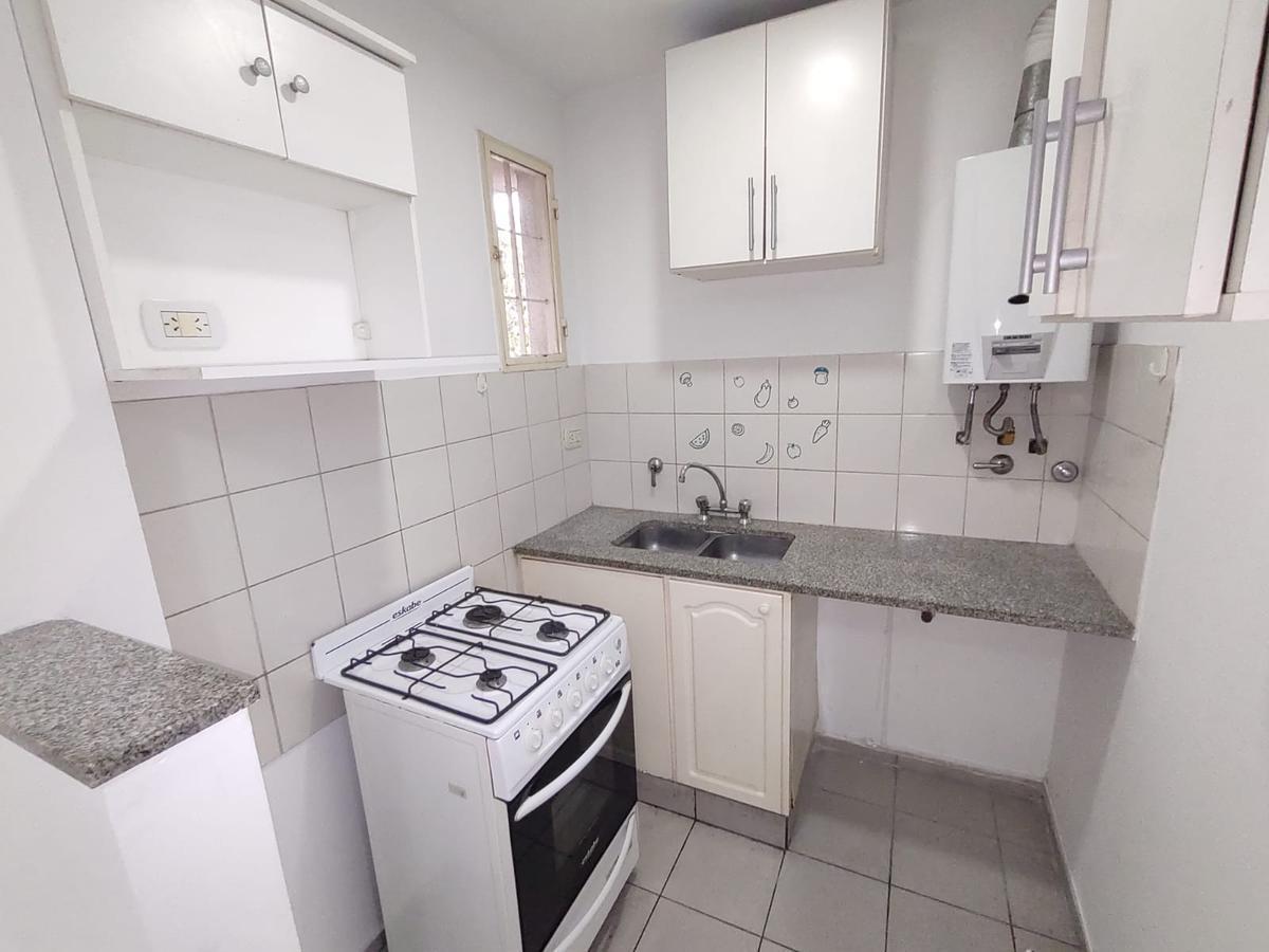 Foto de OV. LAGOS AL 800 VENTA DEPARTAMENTO 1 DORMITORIO EN BARRIO LOURDES ROSARIO, imagen 3