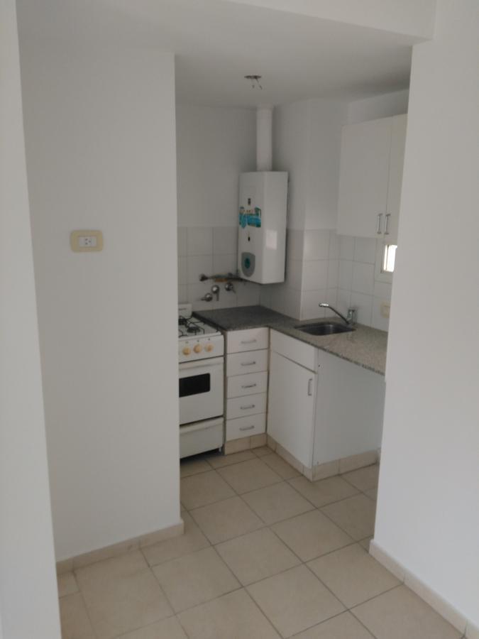 Foto de SANTA FE AL 2700 ALQUILER DEPARTAMENTO 1 DORMITORIO EN ROSARIO BARRIO LOURDES, imagen 3
