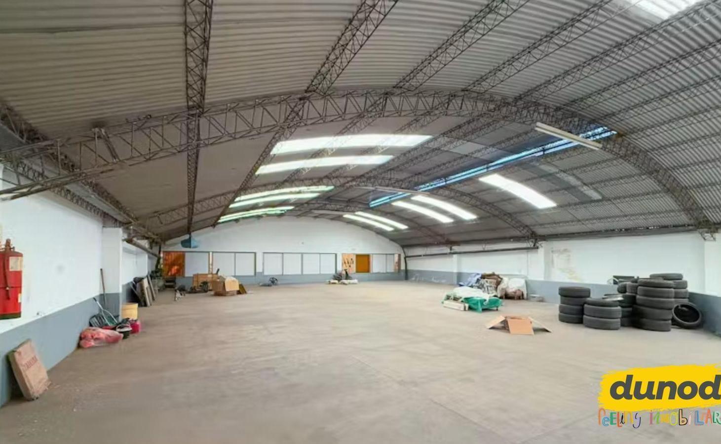 Foto de SAN JUAN AL 3400 ALQUILER AMPLIO LOCAL GALPON COMERCIAL EN DOS PLANTAS, imagen 3