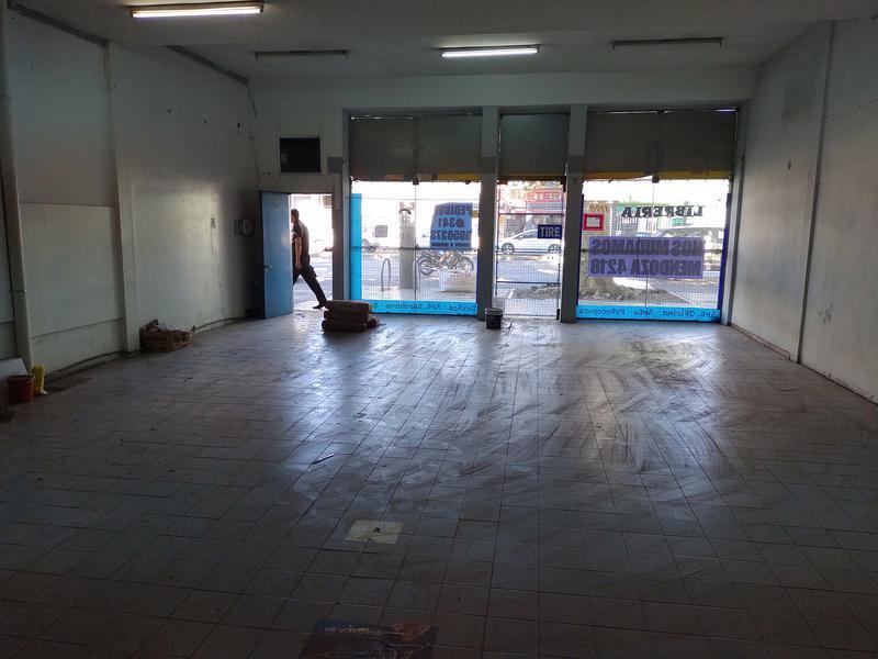 Foto de BV AVELLANEDA AL 1100 ALQUILER LOCAL COMERCIAL EN ROSARIO BARRIO, imagen 3