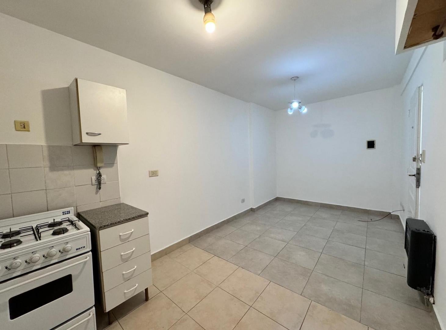 Foto de CRESPO AL 1100 ALQUILER DEPARTAMENTO 1 DORMITORIO EN ROSARIO BARRIO, imagen 2
