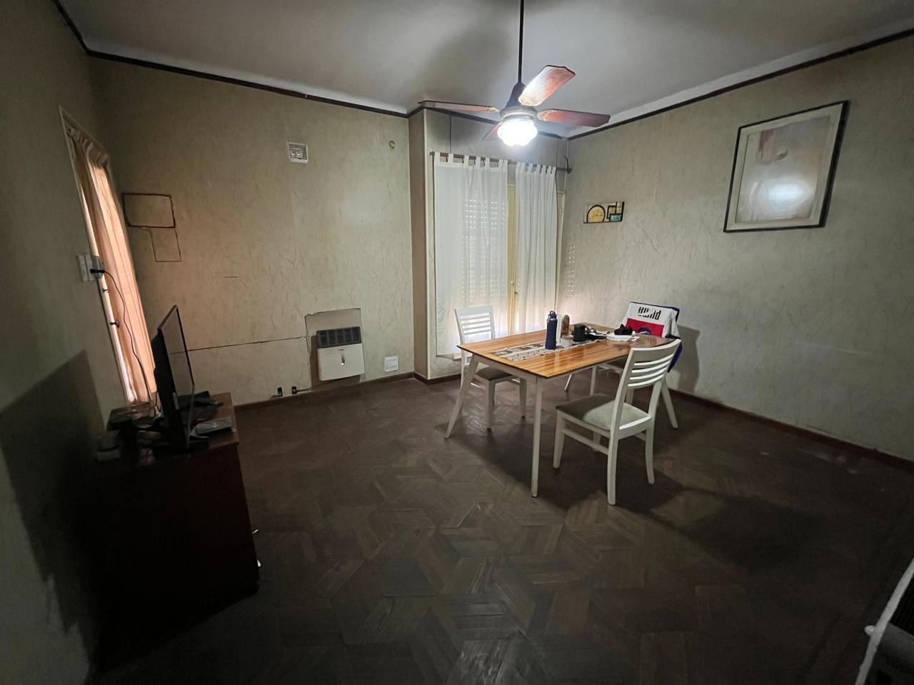 Foto de LARREA AL 1300 CASA EN VENTA 2 DORMITORIOS BARRIO AZCUENAGA ROSARIO, imagen 5