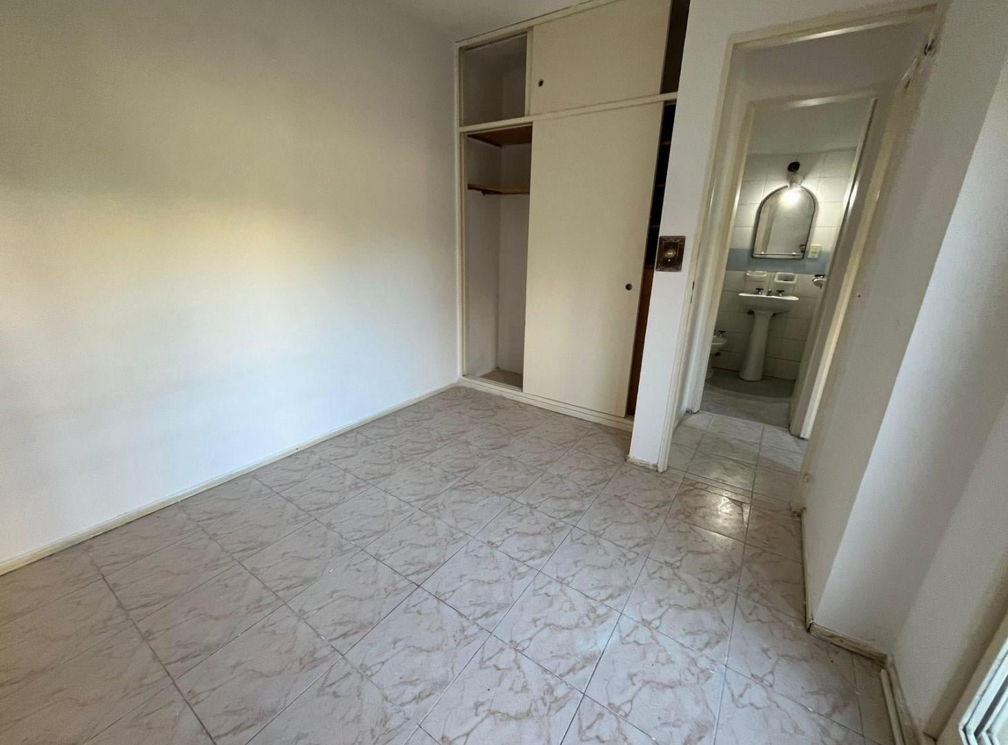 Foto de 9 DE JULIO AL 100 ALQUILER DEPARTAMENTO UN DORMITORIO EN ROSARIO BARRIO, imagen 3