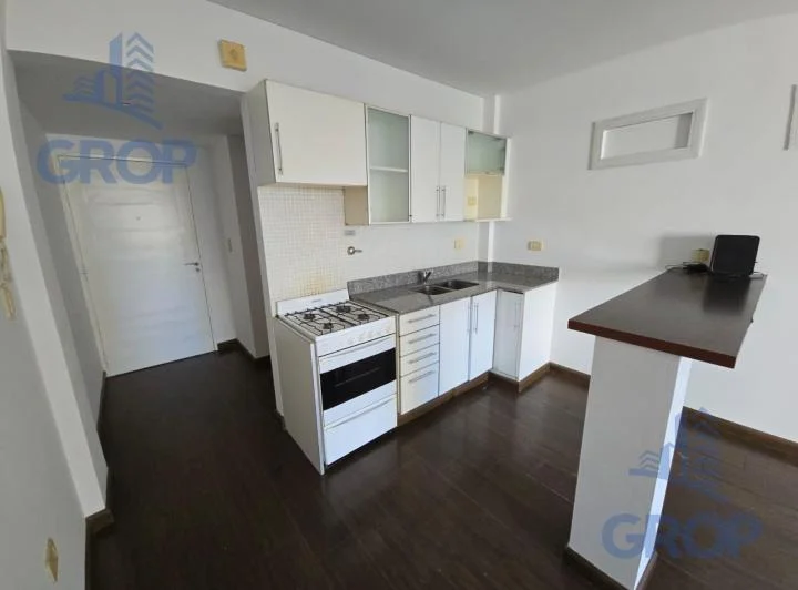 Alquiler Departamento 1 ambiente en  Belgrano.  Balcón. Piso 6. Frente. Pileta. Gym. SUM 3