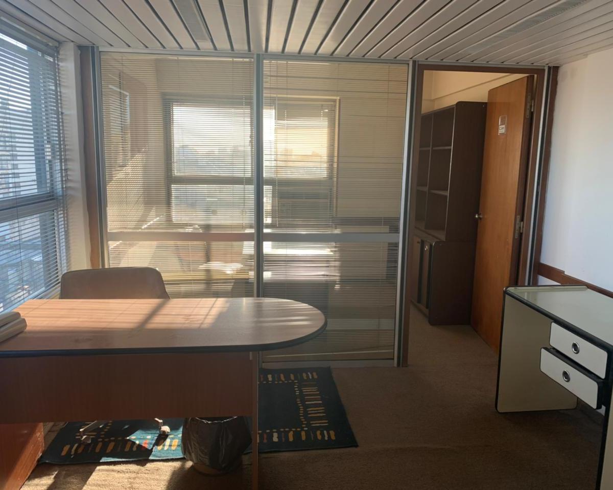 Venta 5 Departamentos + 4 Cocheras 120 m² de Oficinas Piso 16 Uruguay Al 600 2