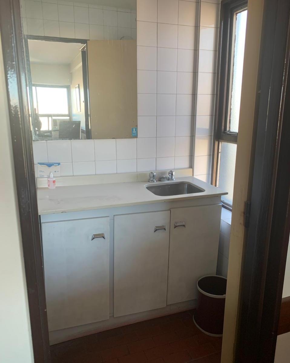 Venta 5 Departamentos + 4 Cocheras 120 m² de Oficinas Piso 16 Uruguay Al 600 3