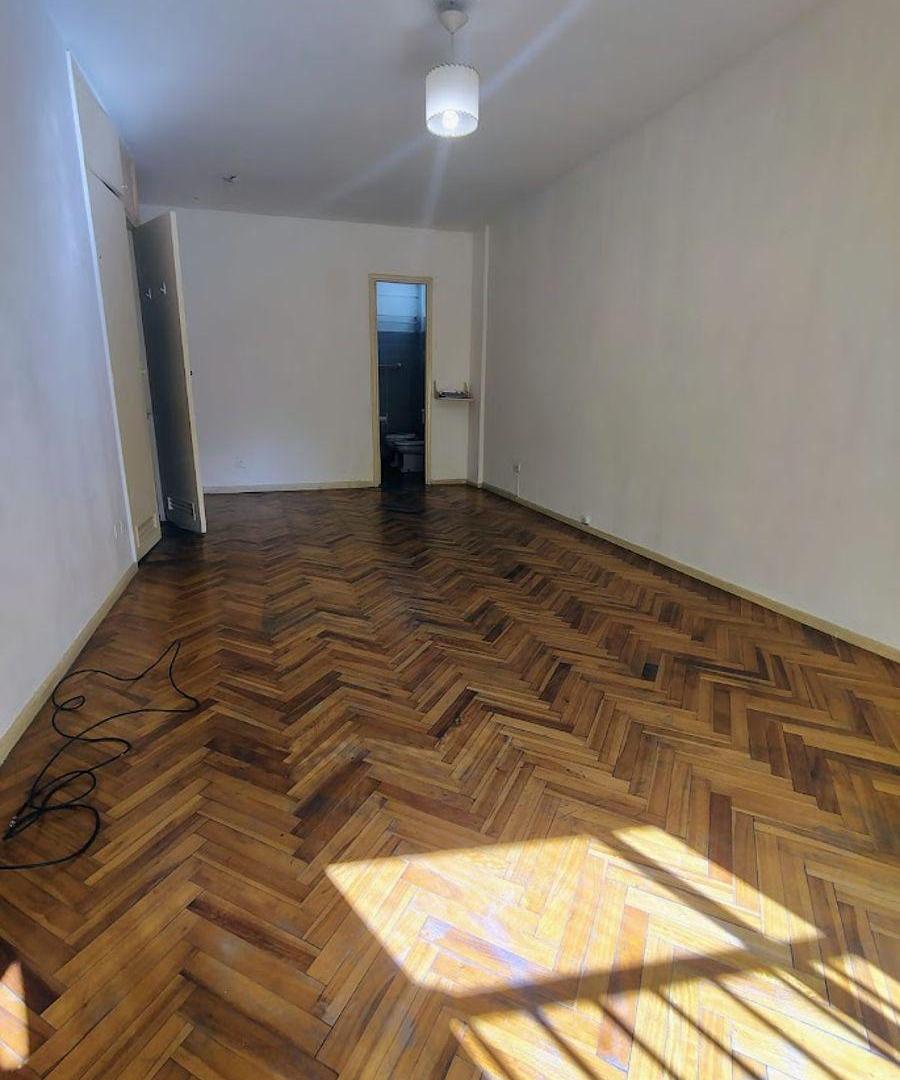 Foto de Luminoso Departamento en venta de 27 m² de 1 ambiente al frente en, imagen 3