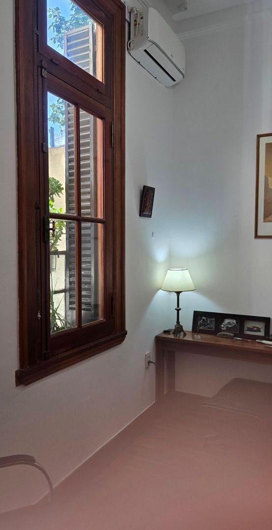 Foto de PH de 76 m² con 2 dormitorios +escritorio en venta en Chacarita, imagen 1