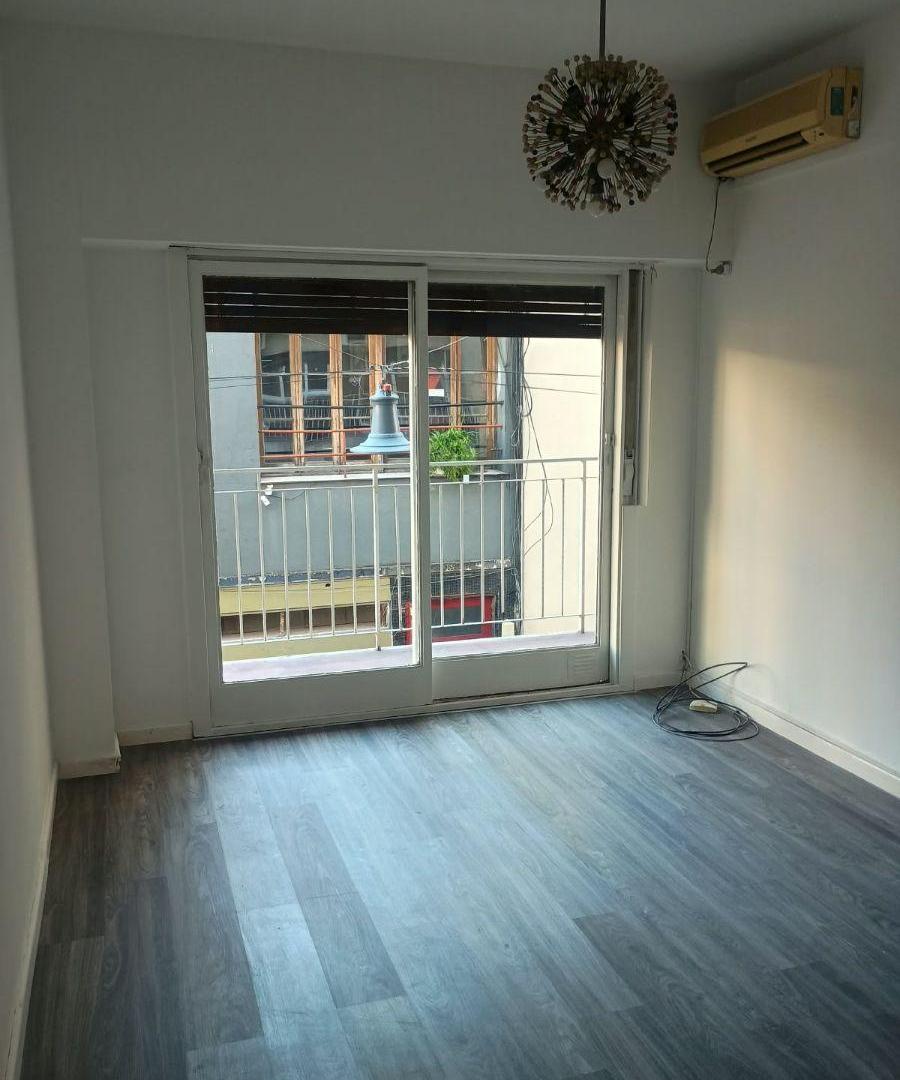 Foto de ALQUILER 3 AMBIENTES AL FRENTE C/BALCON . HECHO A NUEVO, imagen 3