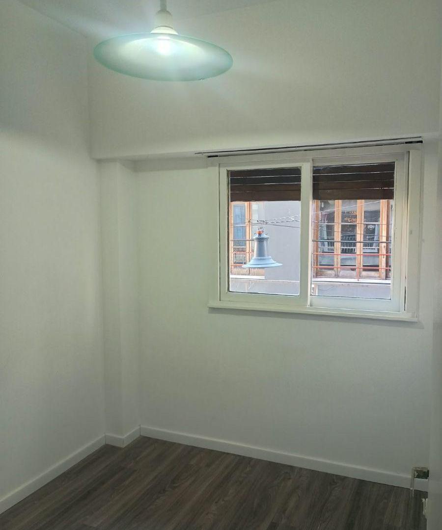 Foto de ALQUILER 3 AMBIENTES AL FRENTE C/BALCON . HECHO A NUEVO, imagen 2