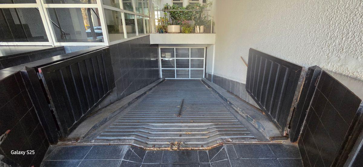 Foto de Departamento de 69 m² frente con balcon corrido.2 dormitorios en venta, imagen 3