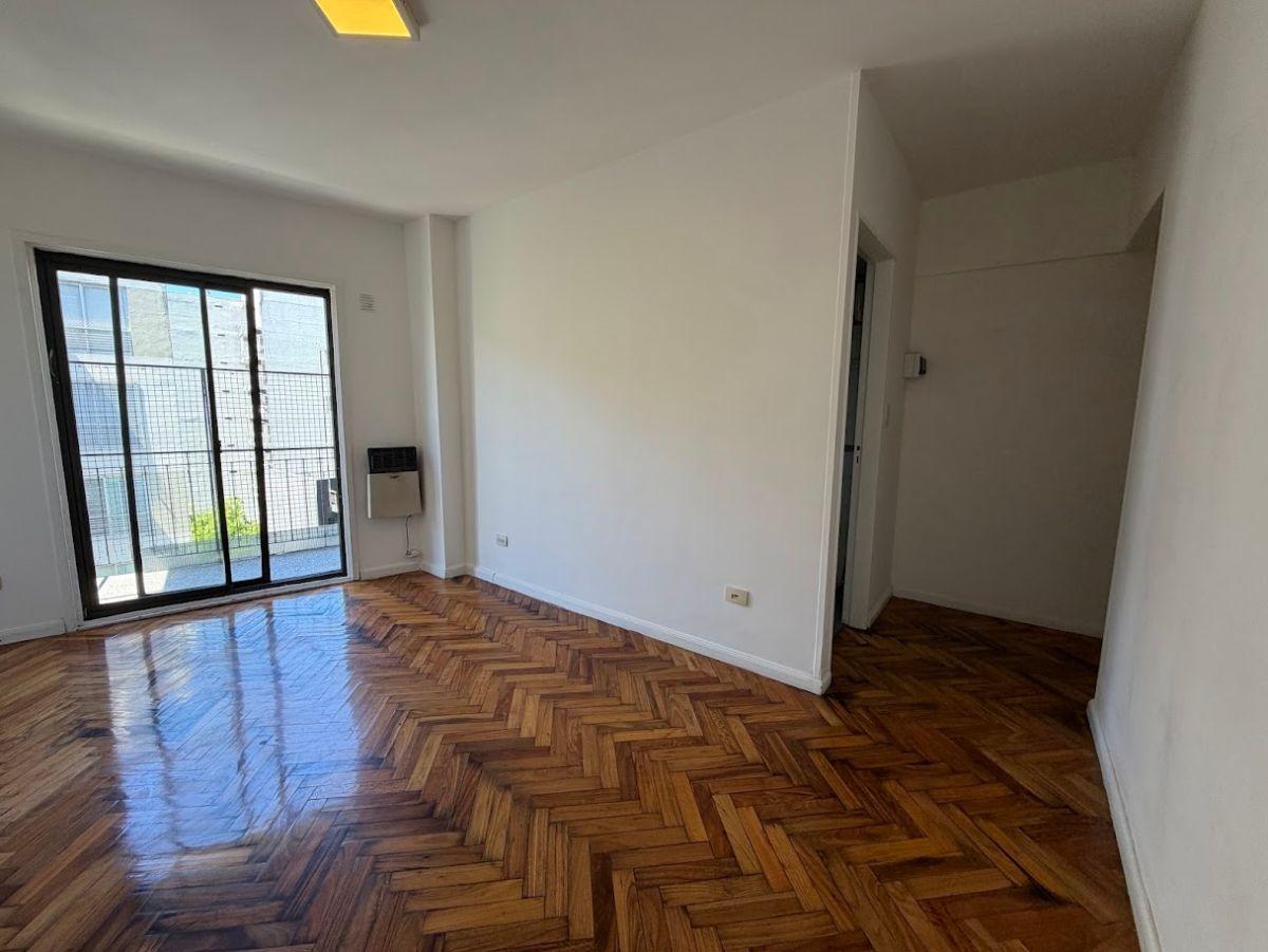 Foto de DEPARTAMENTO EN VENTA DE 3 AMBIENTES AL FRENTE C/BALCON, imagen 3