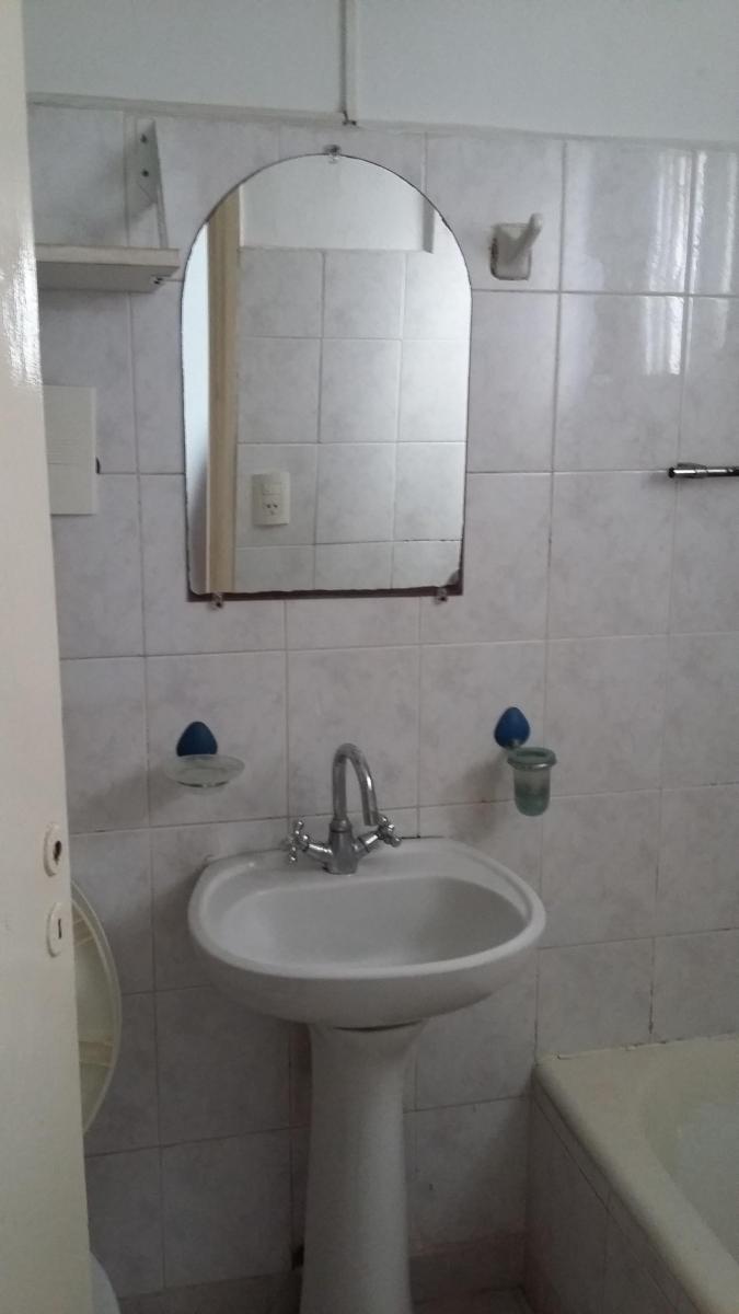 Tucuman y Montevideo - un Ambiente Luminoso Apto Profesional o Vivienda 4