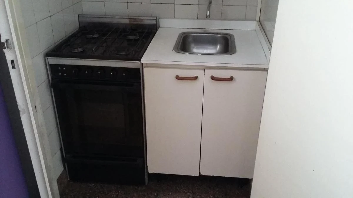 Tucuman y Montevideo - un Ambiente Luminoso Apto Profesional o Vivienda 5
