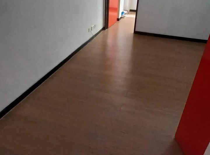 MAIPU Y LAVALLE - UN AMBIENTE DIVIDIDO - APTO PROF O VIVIENDA 5