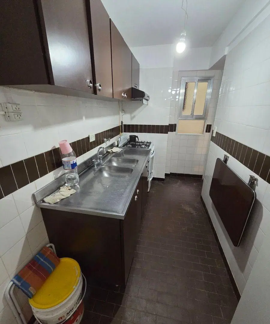 PARAGUAY Y BULNES - TRES AMBIENTES AL FRENTE CON BALCON - IMPECABLE 5