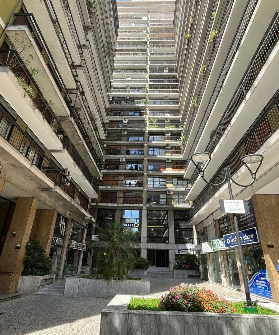SANTA FE Y AGUERO - SEMIPISO - PISO 20 - 6 AMBIENTES MAS MONOAMBIENTE EN PISO 23 - VISTA AL RIO 2