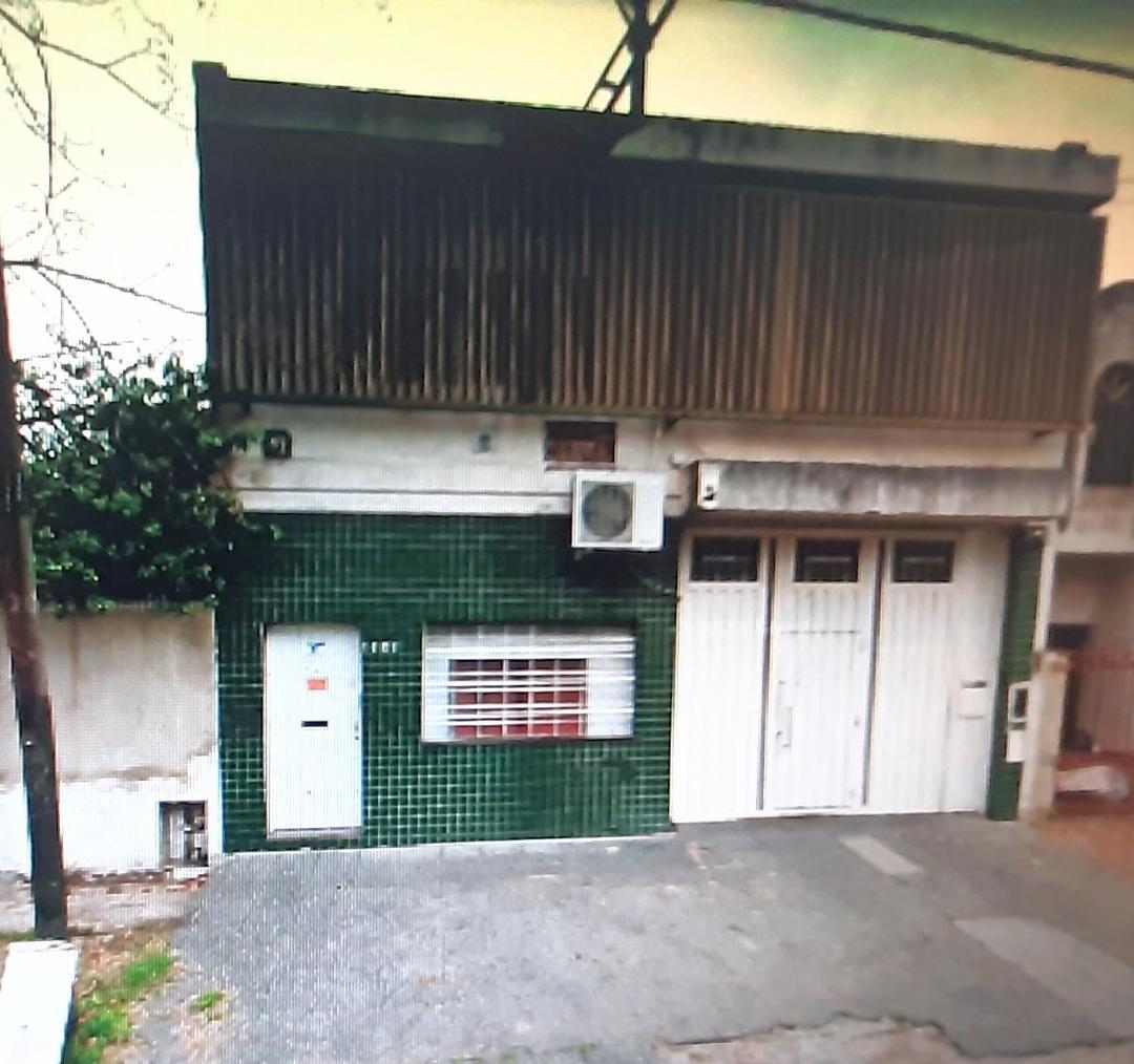 Lomas de Zamora Baliñas 1100 Banfield Galpon con Fondo Libre y Vivienda