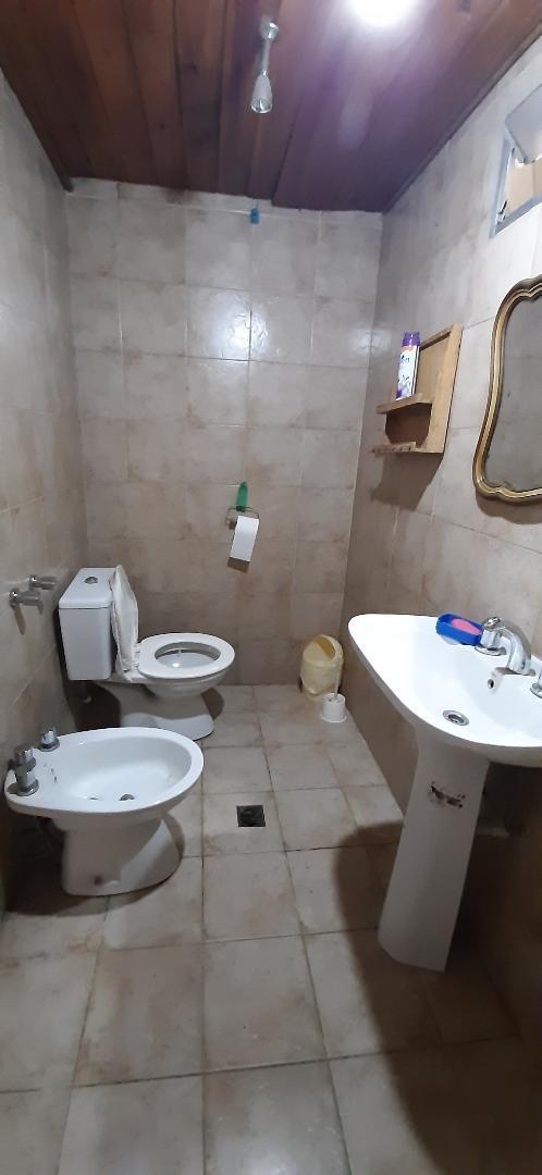 Foto de Chalet proximo a Estacion con cochera varios autos, imagen 5