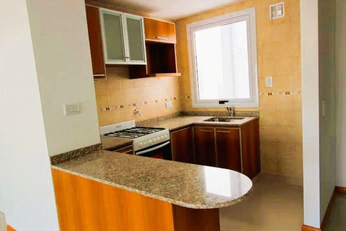 Monoambiente al Frente amoblado - Aire - Balcon - Prox. Estacion 4