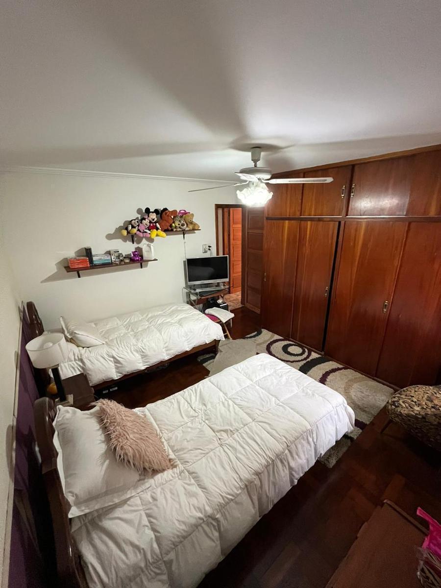 Foto de IMPECABLE CASA CON FONDO Y QUINCHO, imagen 3