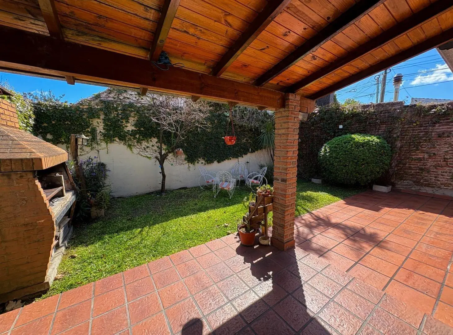 Casa 3 ambientes con garage apta credito 5