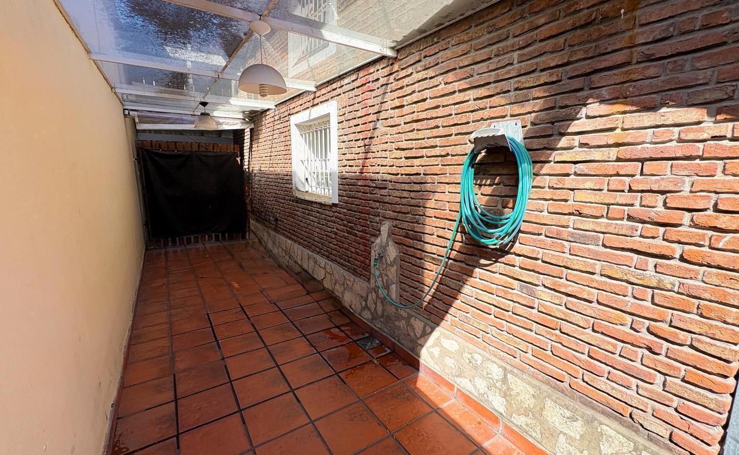 Casa 3 ambientes con garage apta credito