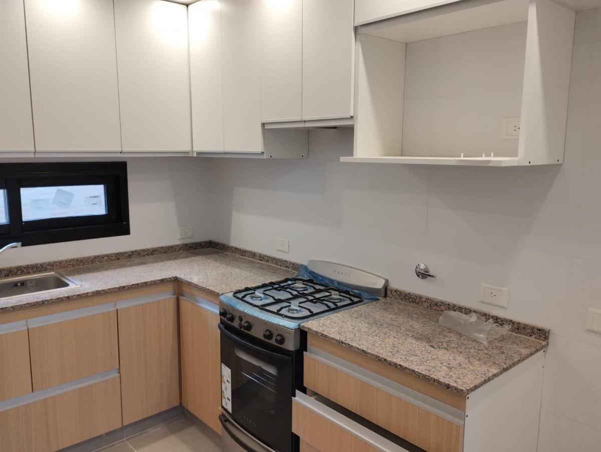 Dúplex 4 Ambientes al frente con Garage y Patio a Estrenar