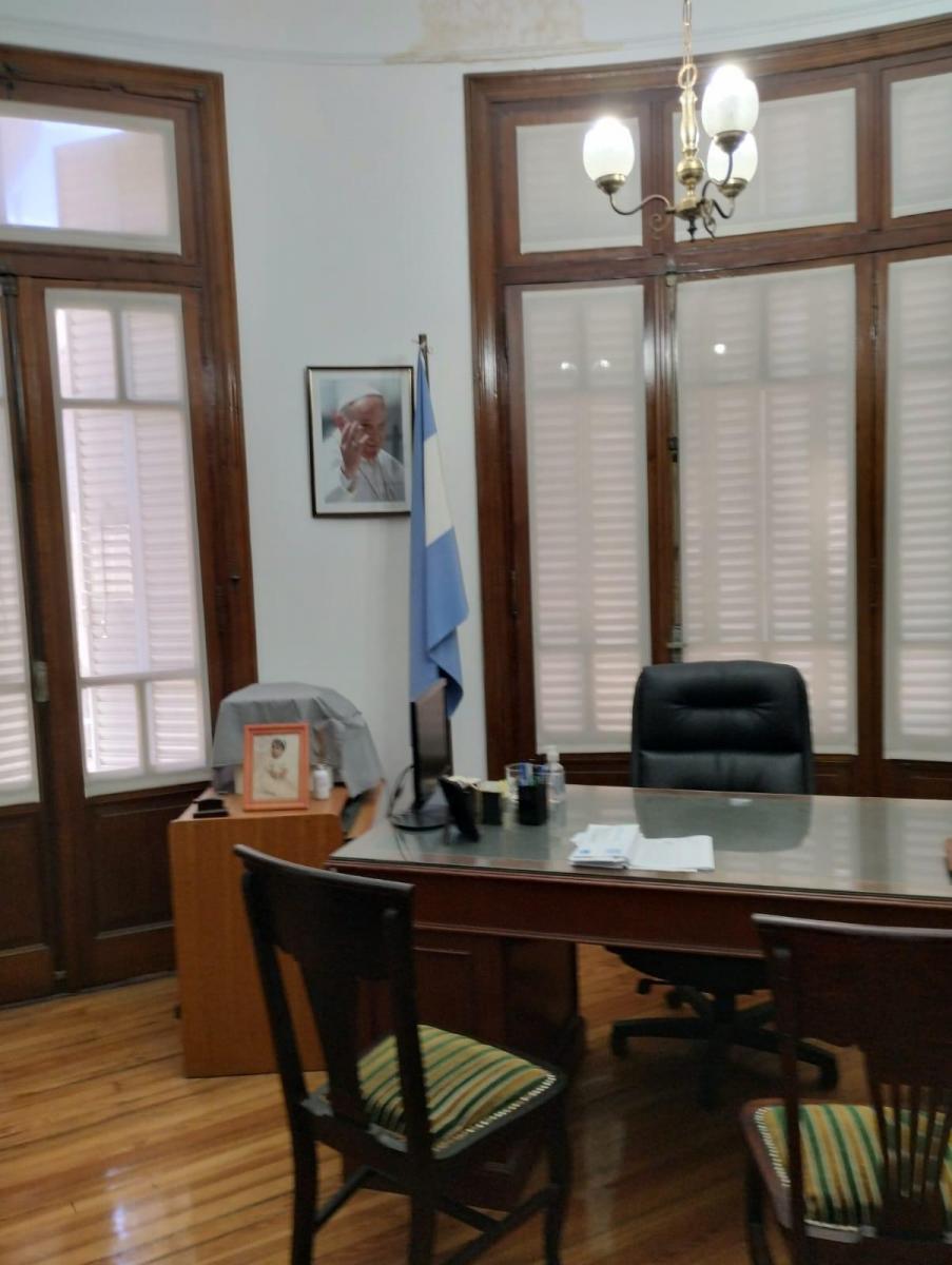 Excepcional Piso de 5 Ambientes en Pleno Centro en Venta 2