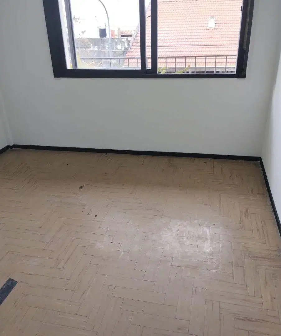 Depto. 3 Ambientes al Frente con Balcón Corrido, Cocina Separada y Lavadero Independiente 2