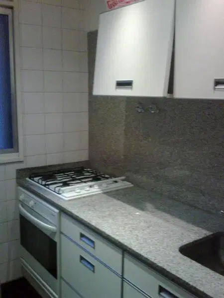 Av. Libertador al 200 2 ambientes Muy luminoso Cocina con instalación para lava ropas 3