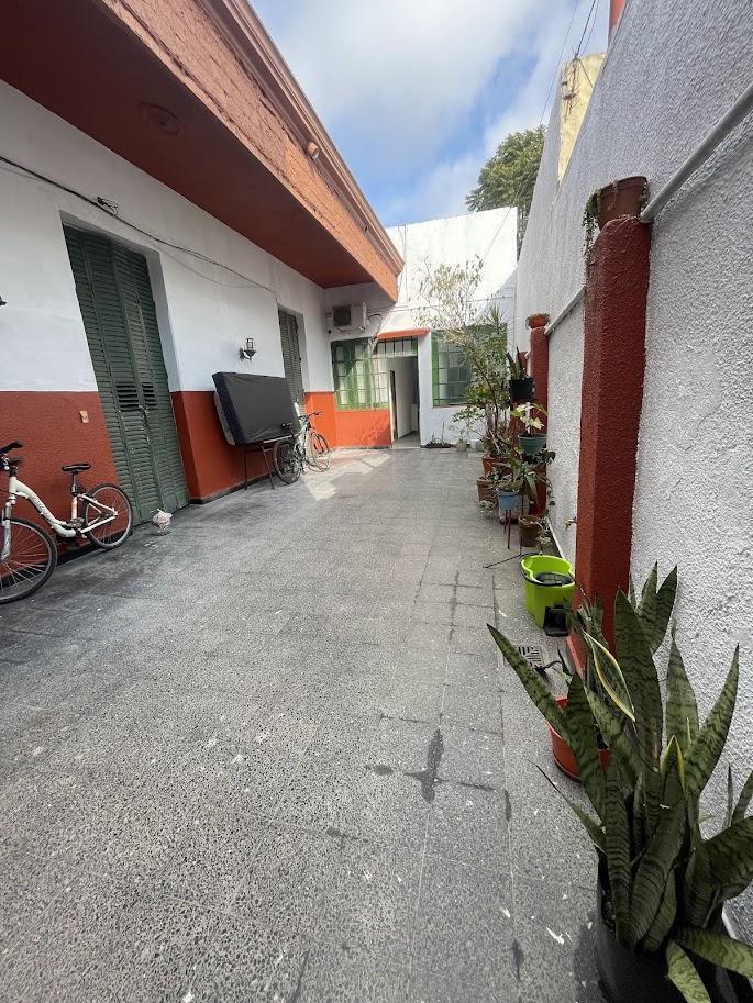 Foto de Edificio Comercial en Villa Pueyrredon Lote 239 m2, imagen 1