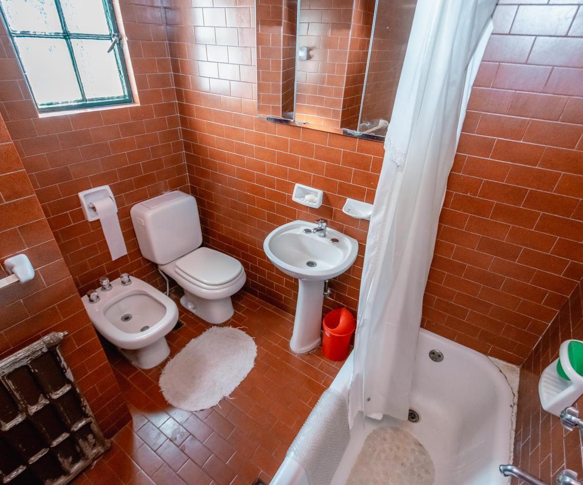 Magnífica Casa Estilo Inglés con Parque y Quincho en Coghlan! 5