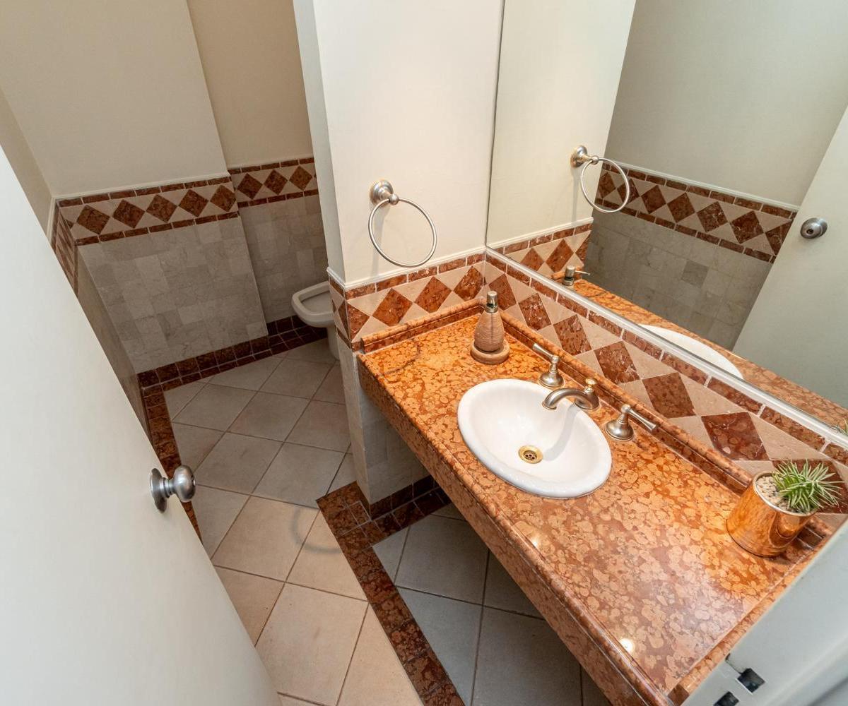 Magnífico Dúplex Reciclado! 4 Dorm. y 5 Baños - Suite - Balcón con Parrilla! 5