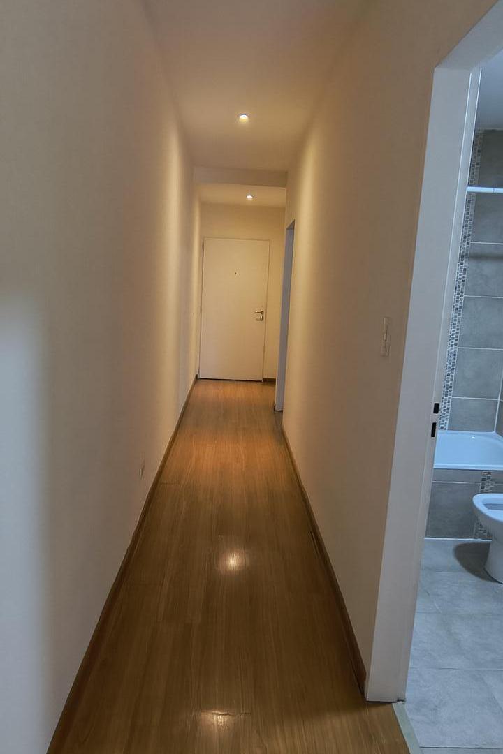 Reciclado y recién pintado! Impecable estado! 84 m2