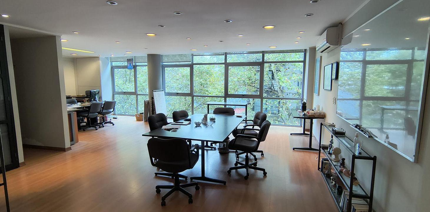 Foto de Oficina con cochera 72 m2 de planta libre. Excelente estado! Seguridad. Opción c/ o s/muebles, imagen 2