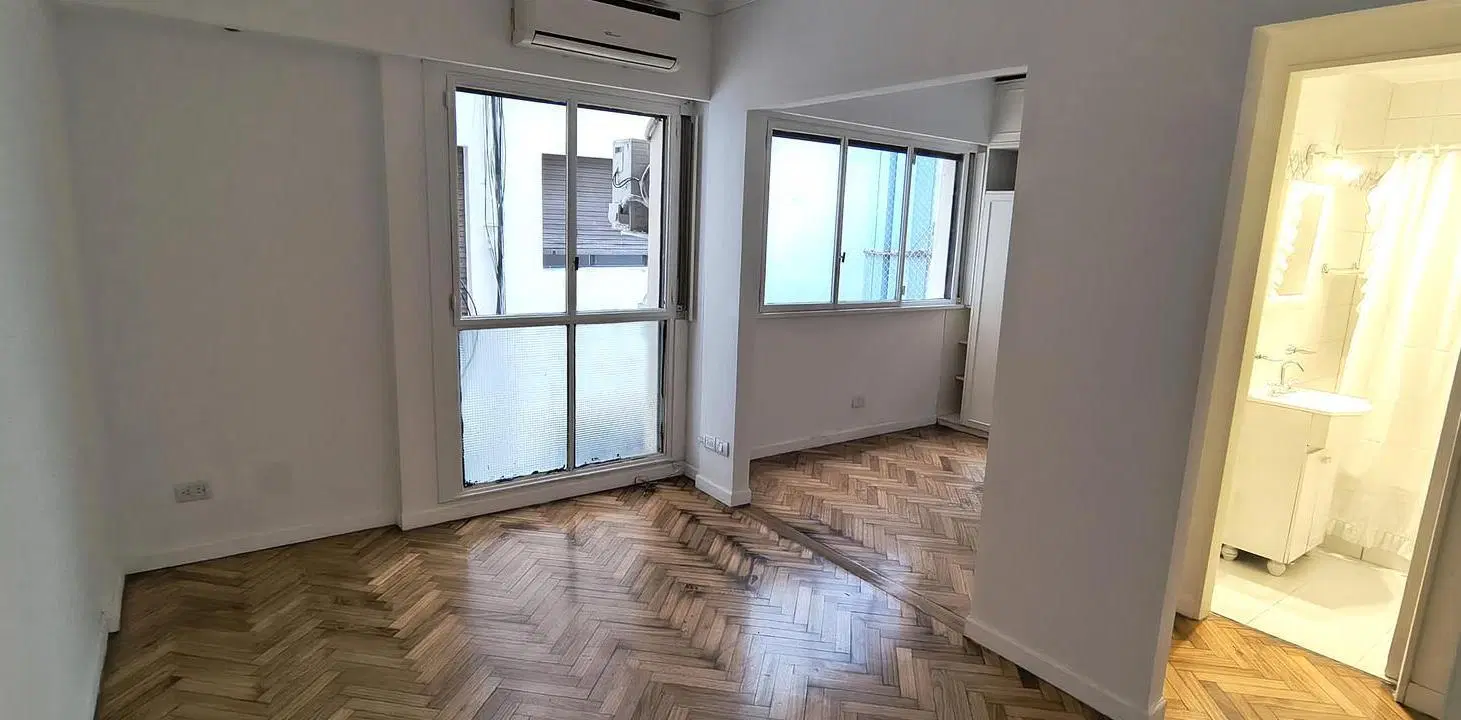 2 amb y medio!! Impecable estado! Edificio con seguridad a mts de Av. Lacroze 1