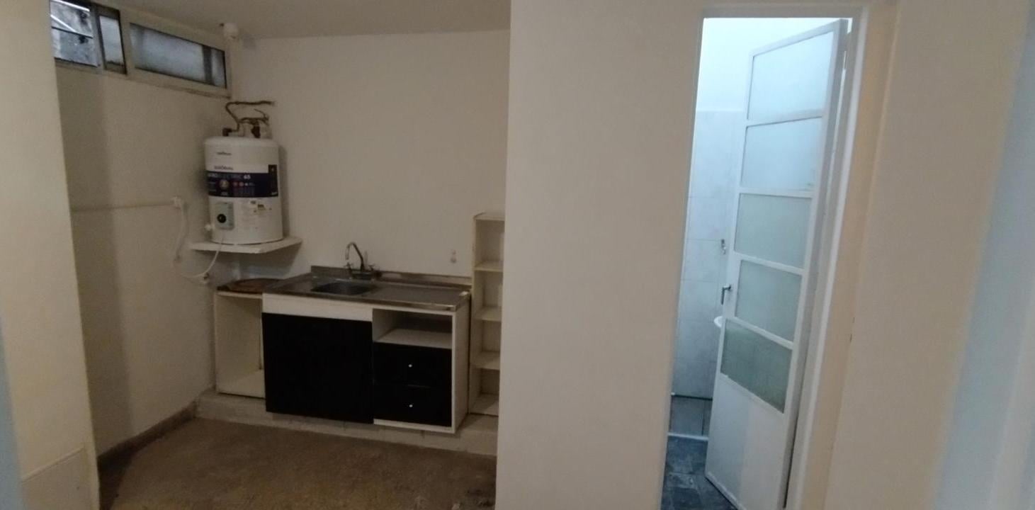 SIN EXPENSAS - Senillosa y Rosario - 80 m2 a la calle con entrada independiente