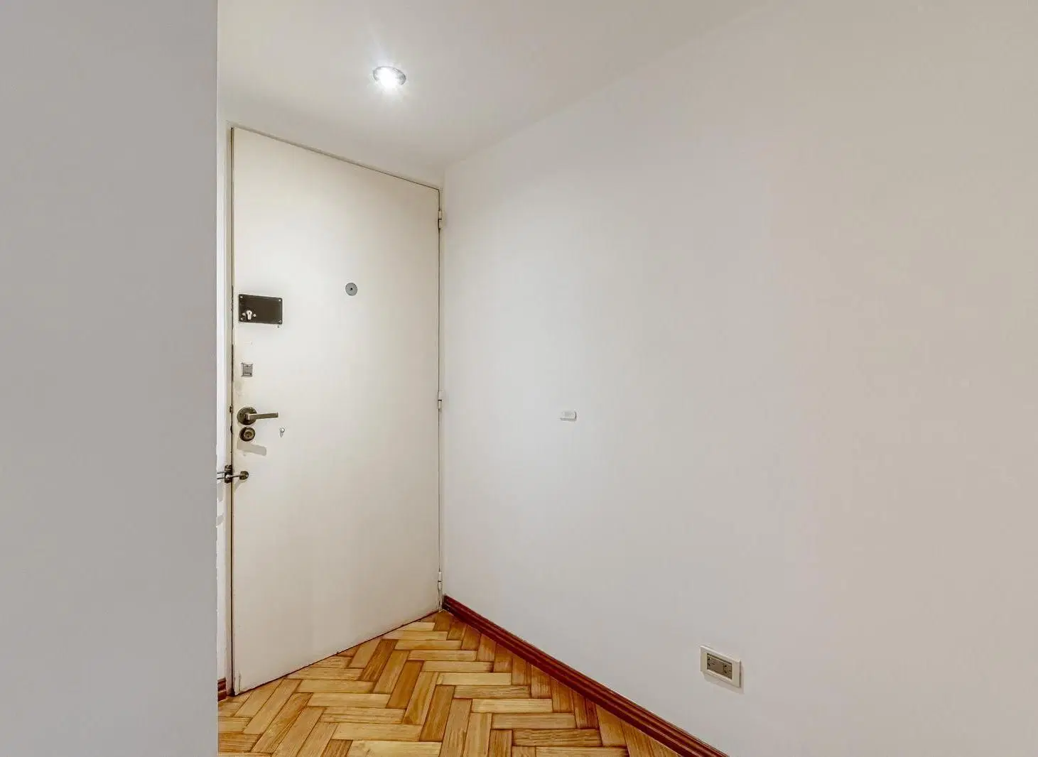A una cuadra de Cabildo! 3 amb con 2 baños y patio de 40 m2! 3