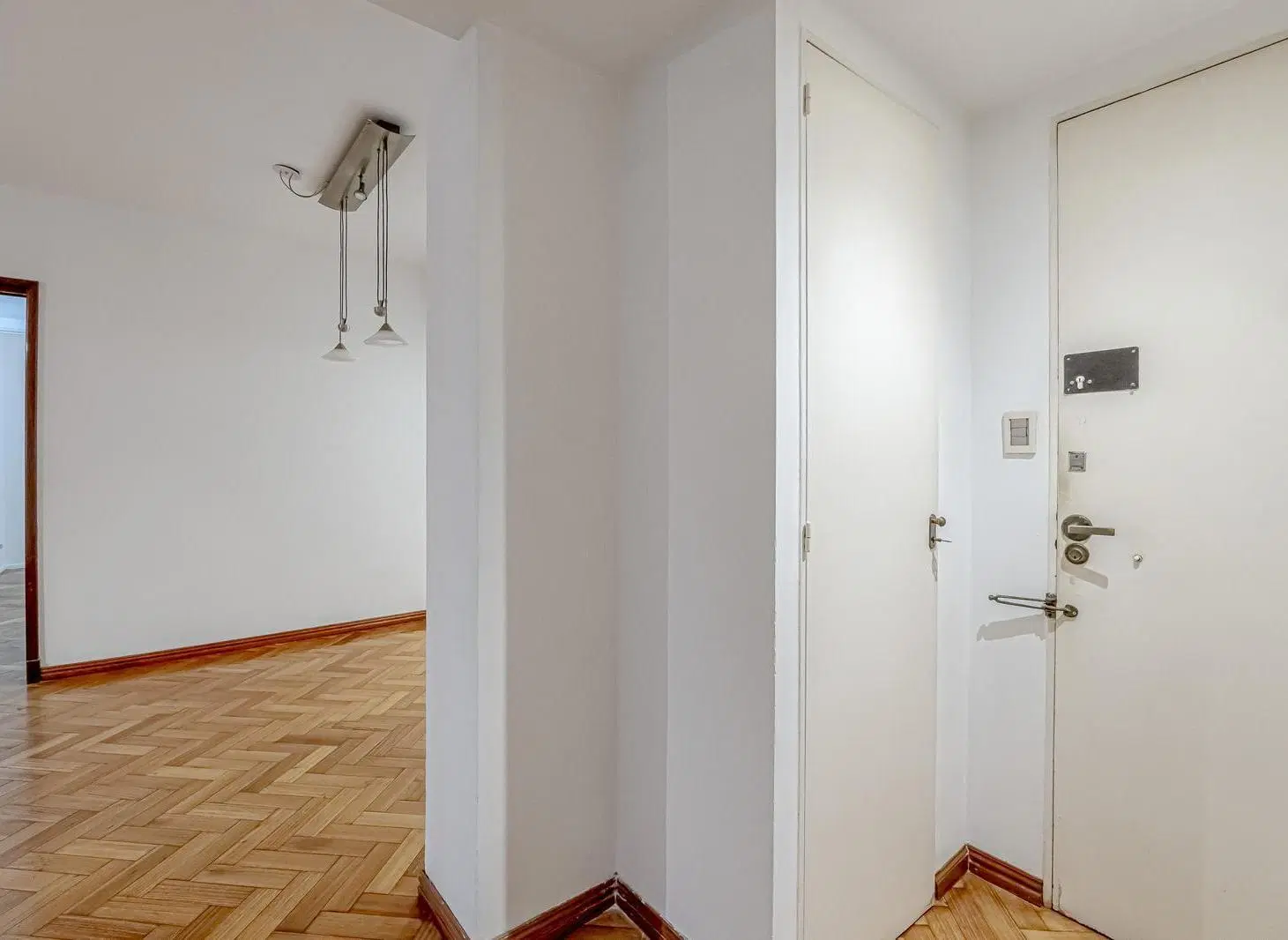 A una cuadra de Cabildo! 3 amb con 2 baños y patio de 40 m2! 2