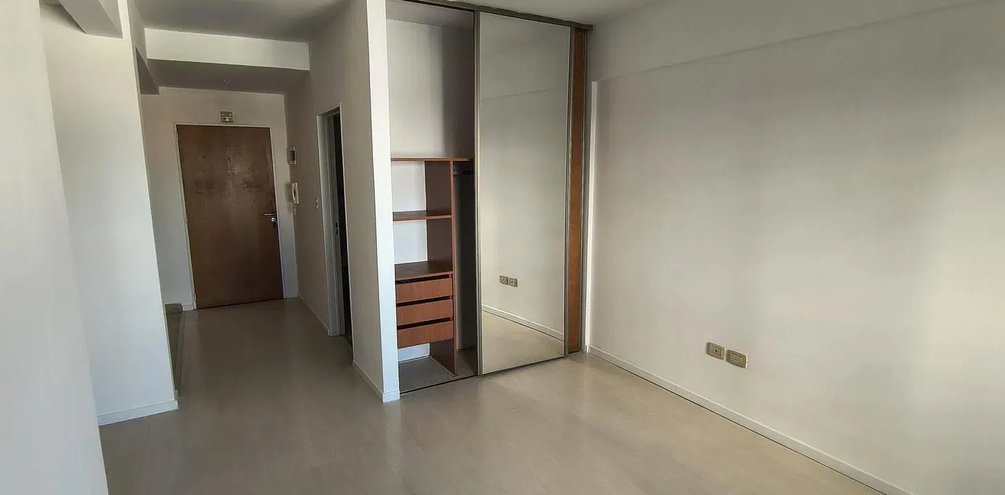Divisible y luminoso! Torre con todos los amenities y seguridad 24 hs. 4