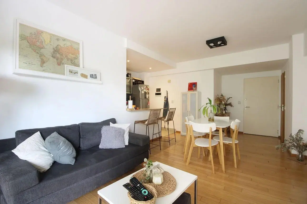 Super amplio! Suite con vestidor y toilette - Impecable estado! SUM con parrilla 4