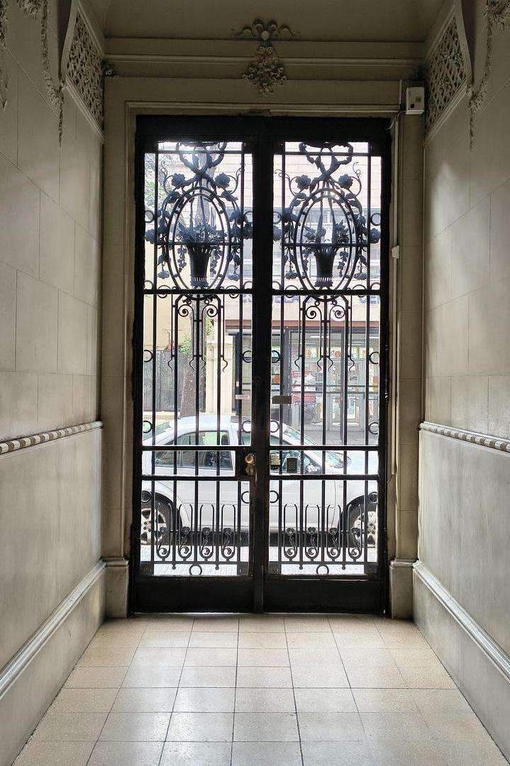 Foto de Magnífico departamento de estilo Francés en excelente estado!! A 2, imagen 4