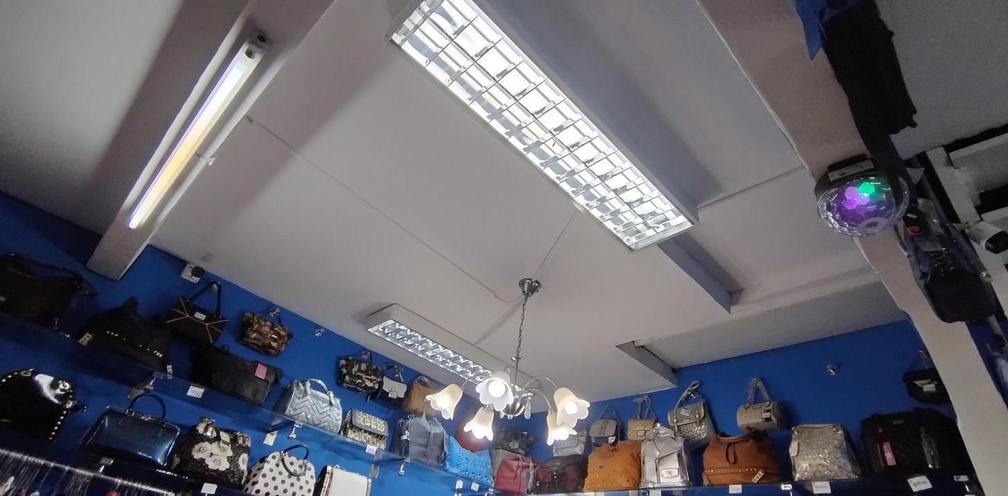 Foto de Local en la Galería Acapulco, doble altura con entrepiso!, imagen 5